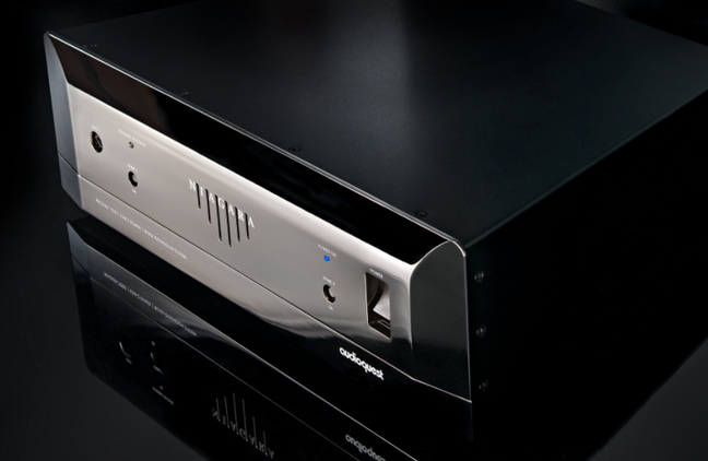 The Absolute Sound Listens to the Niagara 7000